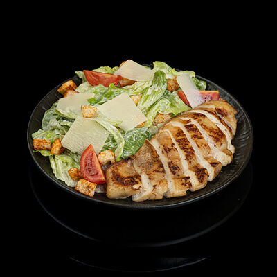 Салат Цезарь с курицей в Big Size Roll по цене 795 ₽