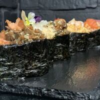 Сет Мореавэ в Tobikko Sushi