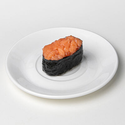 Гункан с лососем в Сакура по цене 139 ₽