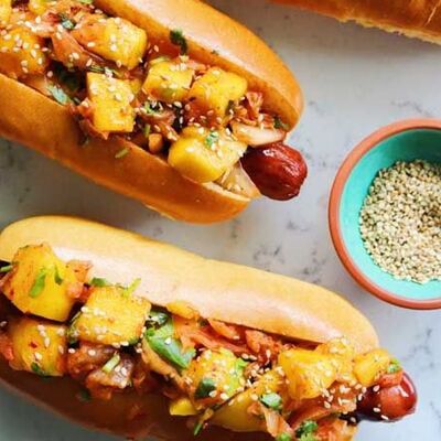 Хот-дог с ананасом в Одно мясо по цене 340 ₽