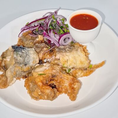 Рыба жареная Хек в Кафе халяль сочный шашлык по цене 420 ₽