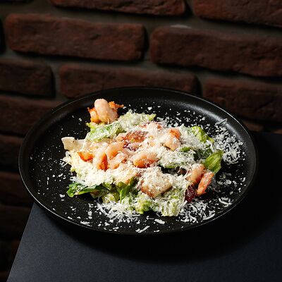 Цезарь с креветками в Encore Ervier по цене 780 ₽