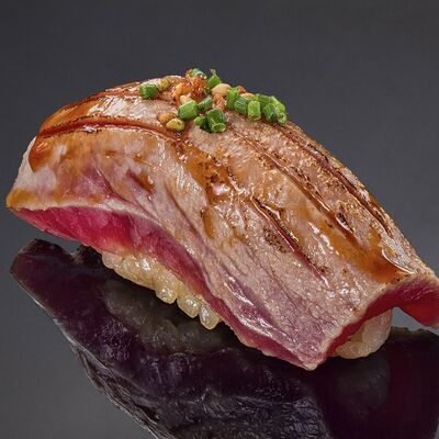 Татаки тунец еллоуфин в Bluefin по цене 340 ₽