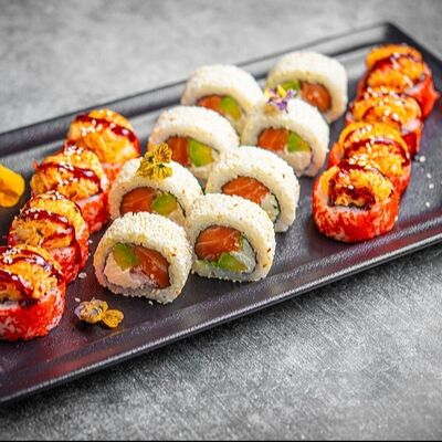 Шеф предлагает в Uchu Sushi Yaki по цене 1529 ₽