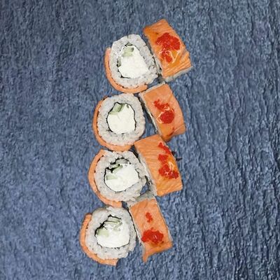 Опаленная Филадельфия с соусом манго в Докими по цене 660