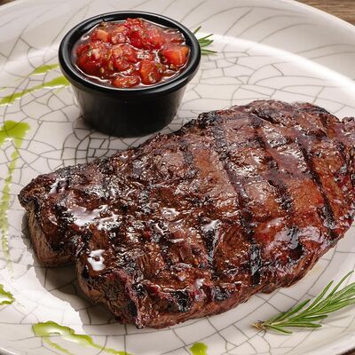 Любимый стейк Окунева в The Pub 102 по цене 1900 ₽