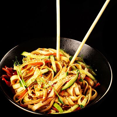 Wok с лапшой овощной в La Kendo по цене 349 ₽