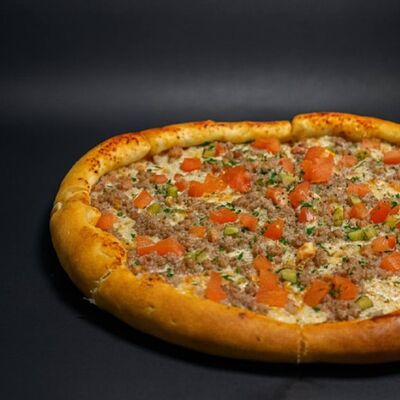 Пицца с мясным фаршем в Sandwich club по цене 520 ₽