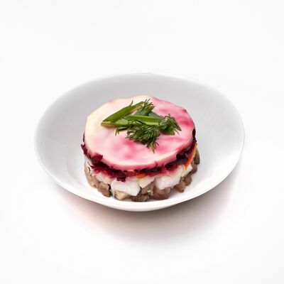 Салат Сельдь под шубой в Три жены по цене 71