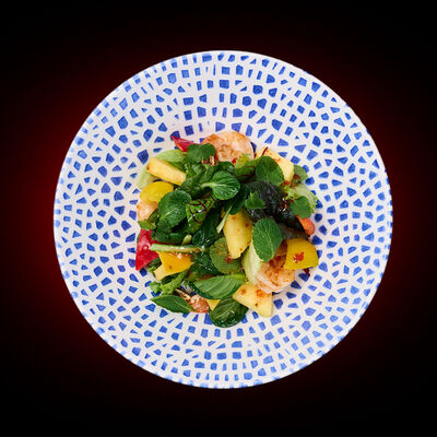 Салат с креветками и ананасом в Китайские Новости по цене 990 ₽