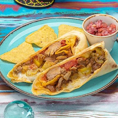 Буррито с курицей гриль в Burritos по цене 370 ₽