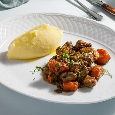 Говядина по-бургундски в Кукумбер по цене 990