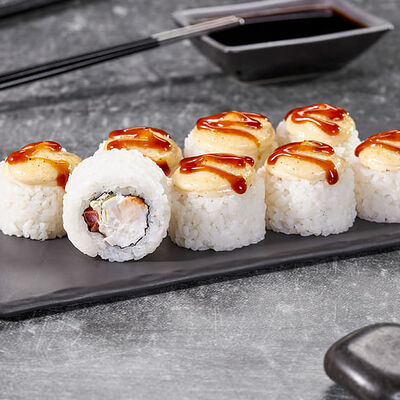 Чесночный цезарь ролл в Суши Мастер по цене 279 ₽