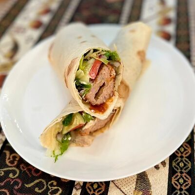 Люля-кебаб из курицы в лаваше в Тбилиси по цене 710 ₽