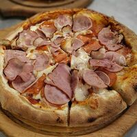 Пицца Мясная в Vanana cafe