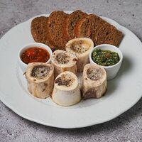 Запеченный костный мозг в Manneken Pis