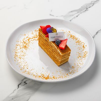 Медовик в Bruni Prosecco Bar по цене 550 ₽