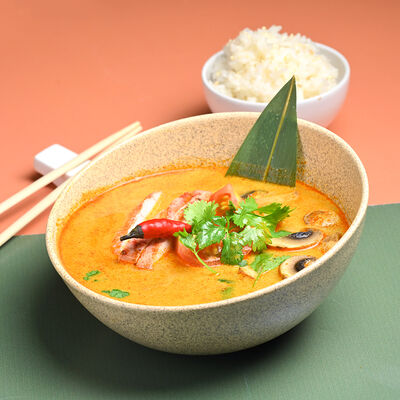 Том ям с курицей в Зебры по цене 550 ₽