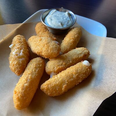 Сырные палочки в Первая реберная Кухня по цене 400 ₽