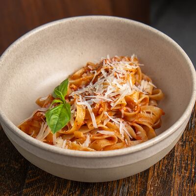 Паста томатная с пастрами из индейки в Masters & Margaritas по цене 1100 ₽