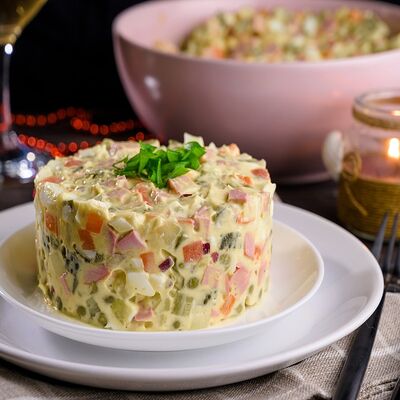 Салат Оливье в Бакинский Chef по цене 410 ₽