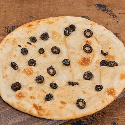 Фокачча с маслинами и пармезаном в Papa Carlo по цене 210 ₽