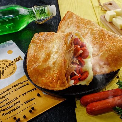 Чебурек Охотничий в Чебурекми по цене 220 ₽