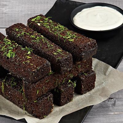 Гренки чесночныев Каретный дворик по цене 330 ₽