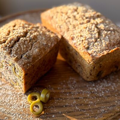 Бездрожжевой гречневый хлеб с оливками в Лён & Гречка bakery по цене 360 ₽