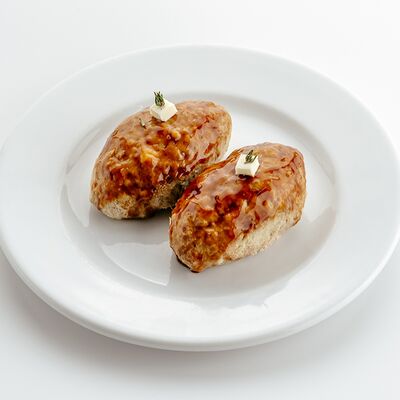 Котлетка домашняя из поросенка в Уха из петуха по цене 14 р.