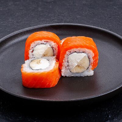 Филадельфия с бананом в Sushi simple по цене 450 ₽