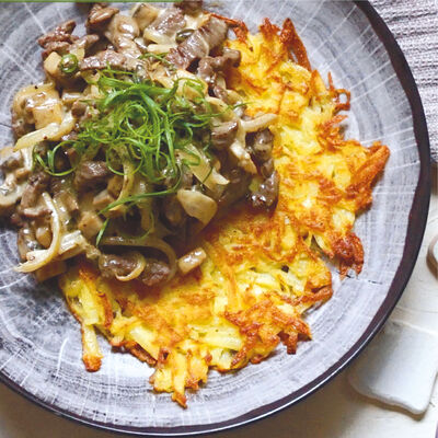 Бефстроганов на дранике в Мой кофе по цене 1462 ₽