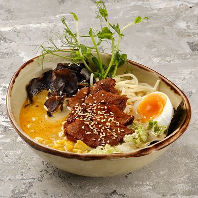 Сливочный рамен с говядиной в Casa Mia Халва Тсуру по цене 495 ₽