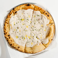 Фокача со страчетеллой и трюфелем в Bistro Pizzateca 9.8