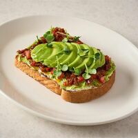 Бутерброд с авокадо в Macadamia кафе