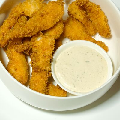 Чикен фингерс с соусом ранч в Houston bar по цене 420 ₽