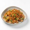 Жареный рис с курицей и овощами в Матрешка по цене 320