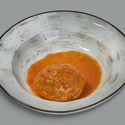 Биточки куриные в соусе в Лукоморье по цене 305 ₽