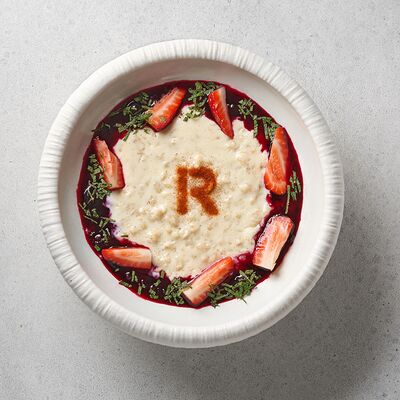 Каша овсяная с ягодным конфи в REGUL по цене 590 ₽