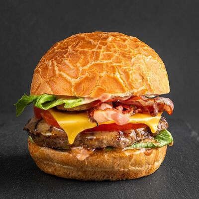 Чизбургер в PIZZA EPIC FAMILY по цене 1009 ₽