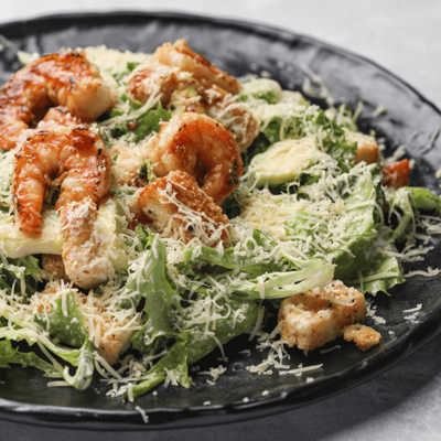 Цезарь с креветками в Японский домик по цене 848 ₽