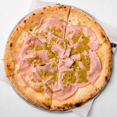 Пицца Мортаделла с фисташками в Probka по цене 2148 ₽