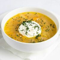 Щи мясные из свежей капусты со сметаной в Троицкий