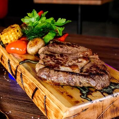 Стейк из свинины в Urban по цене 750 ₽