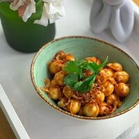 Пельмени Deep Fryer с соусом BBQ в Poke and bowl