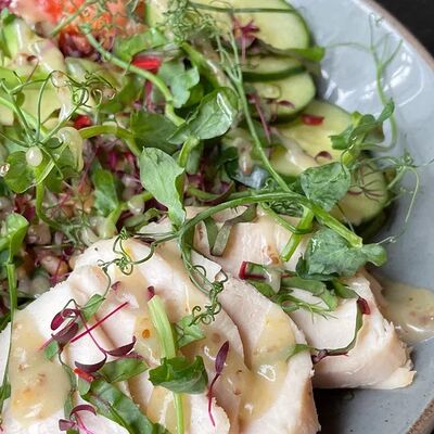 Боул с куриным филев Albert coffee по цене 590 ₽