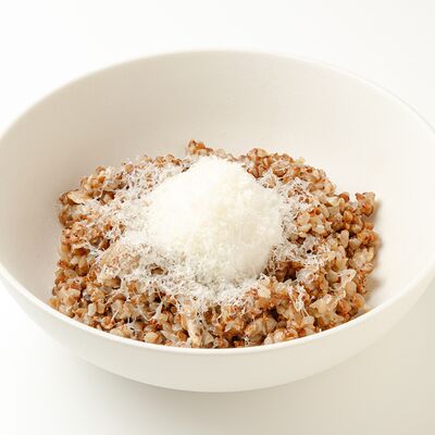 Гречневая каша с белыми грибами, яйцом и пармезаном в Pizzayolo по цене 525 ₽