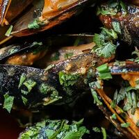 Мидии в соусе Том ям в More More