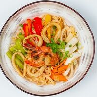 Лапша с морепродуктами в Thaifood bubble tea