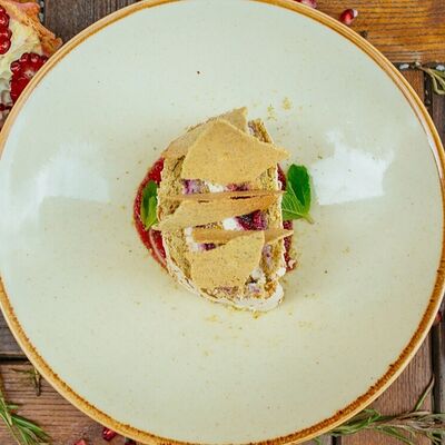 Фисташковый рулет в Дади по цене 510 ₽